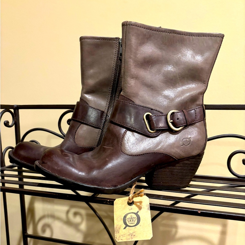 NWOT Born Leather Ankle Boots 7.5M